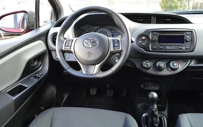 Toyota Yaris cena 39900 przebieg: 117000, rok produkcji 2019 z Poniec małe 326